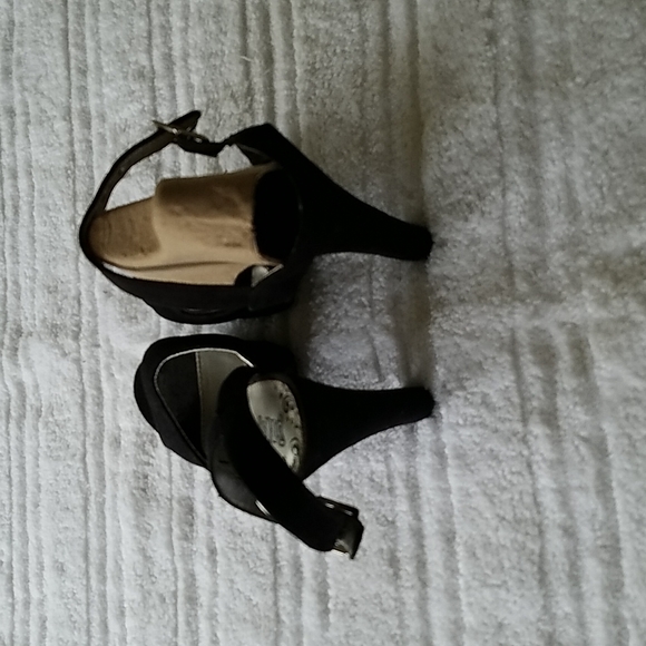 Brash Platform Shoes - Picture 3 of 5